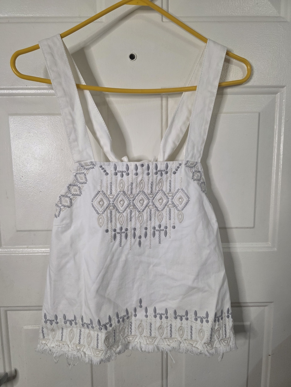 Blank NYC White Embroidered Fringe-Trim Tank Top Size Medium
